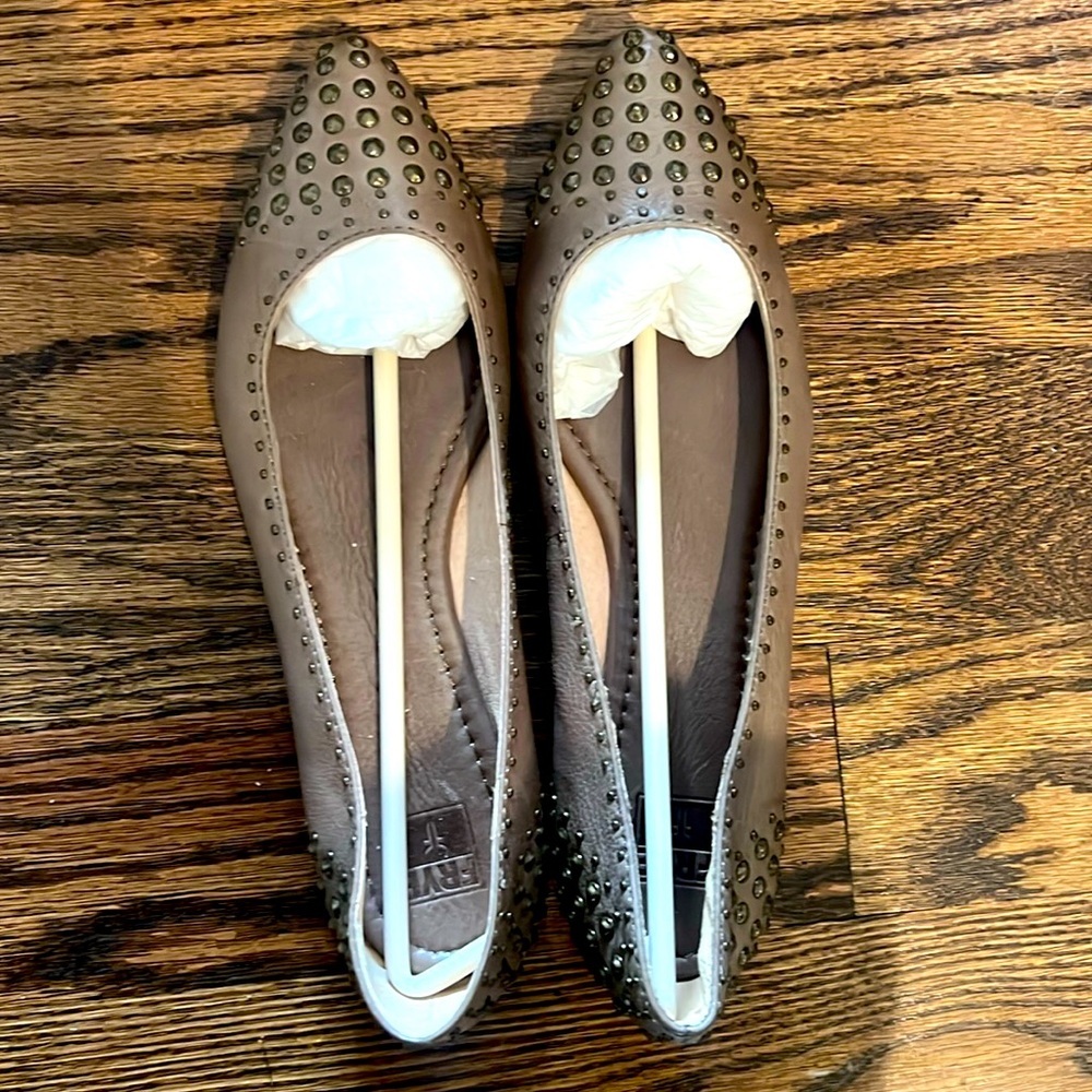 Brand new womens Frye ballet flats sz 9!